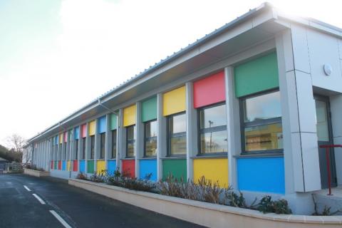 Rénovation énergétique d'un école primaire par Caroline THIBAULT Architecte 