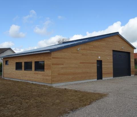 Atelier municipal à Bois d'Ennebourg 76160 par Caroline Thibault architecte